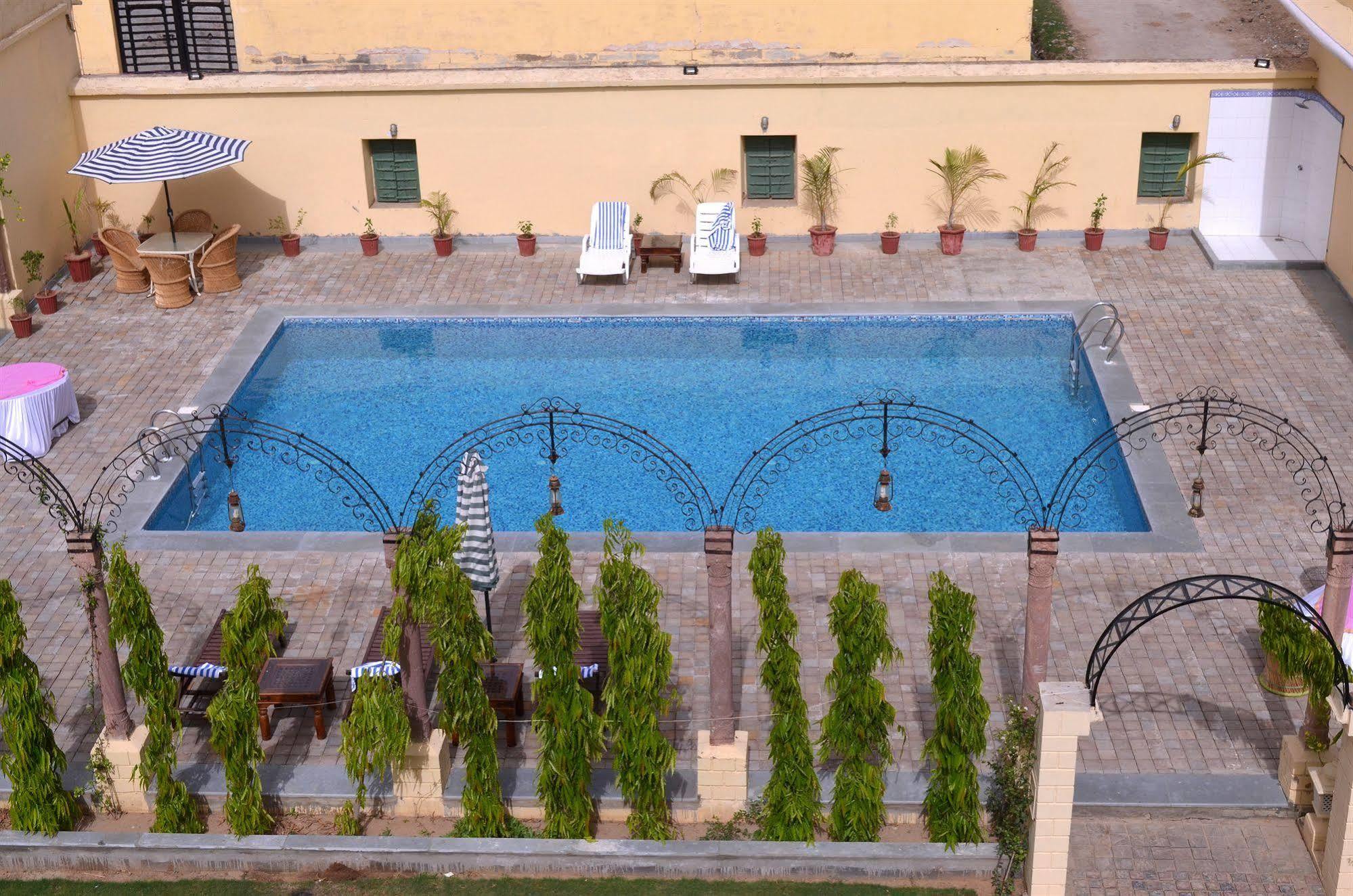 Koolwal Kothi Zinc Journey By The Fern, Nawalgarh, Rajasthan Екстериор снимка